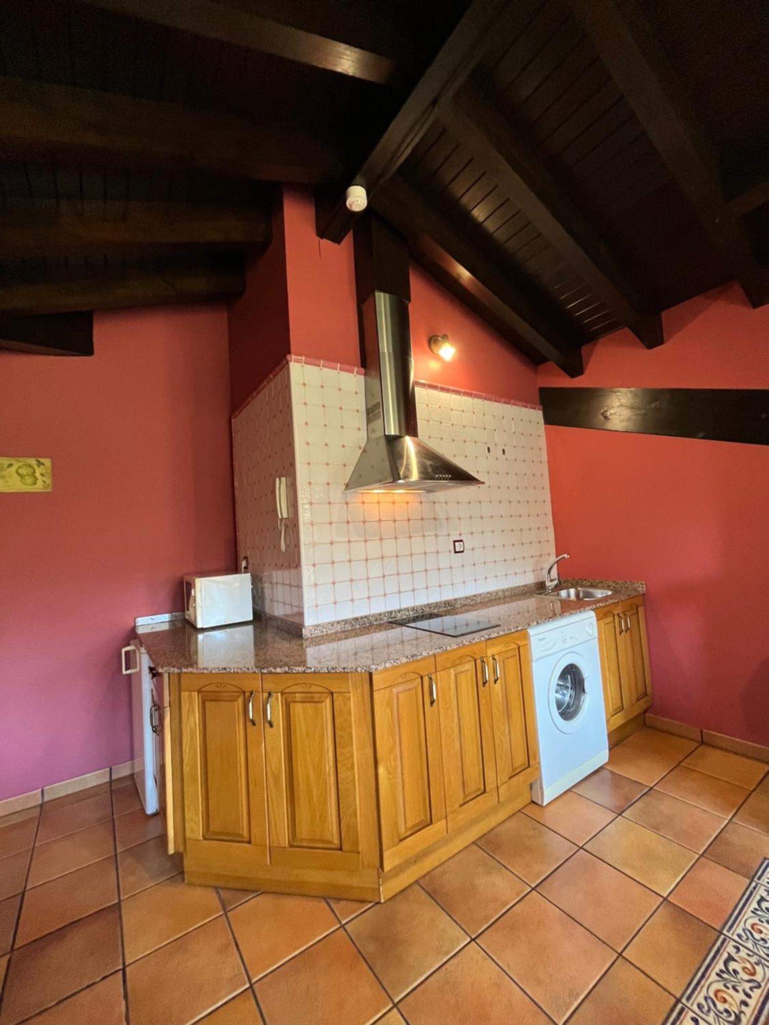 Apartamentos Turisticos Paseo De La Alameda Villaviciosa  Eksteriør bilde